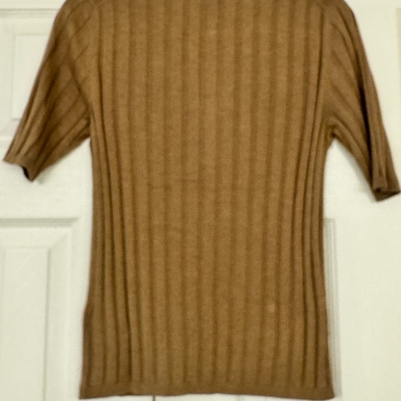 Banana Republic Brown Ribbed V-Neck Short Sleeve Blouse - Picture 2 of 2